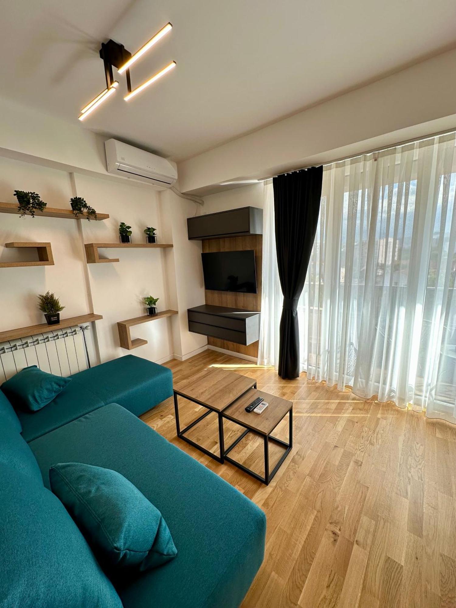 Downtown Riverside Apartments Skopje Buitenkant foto