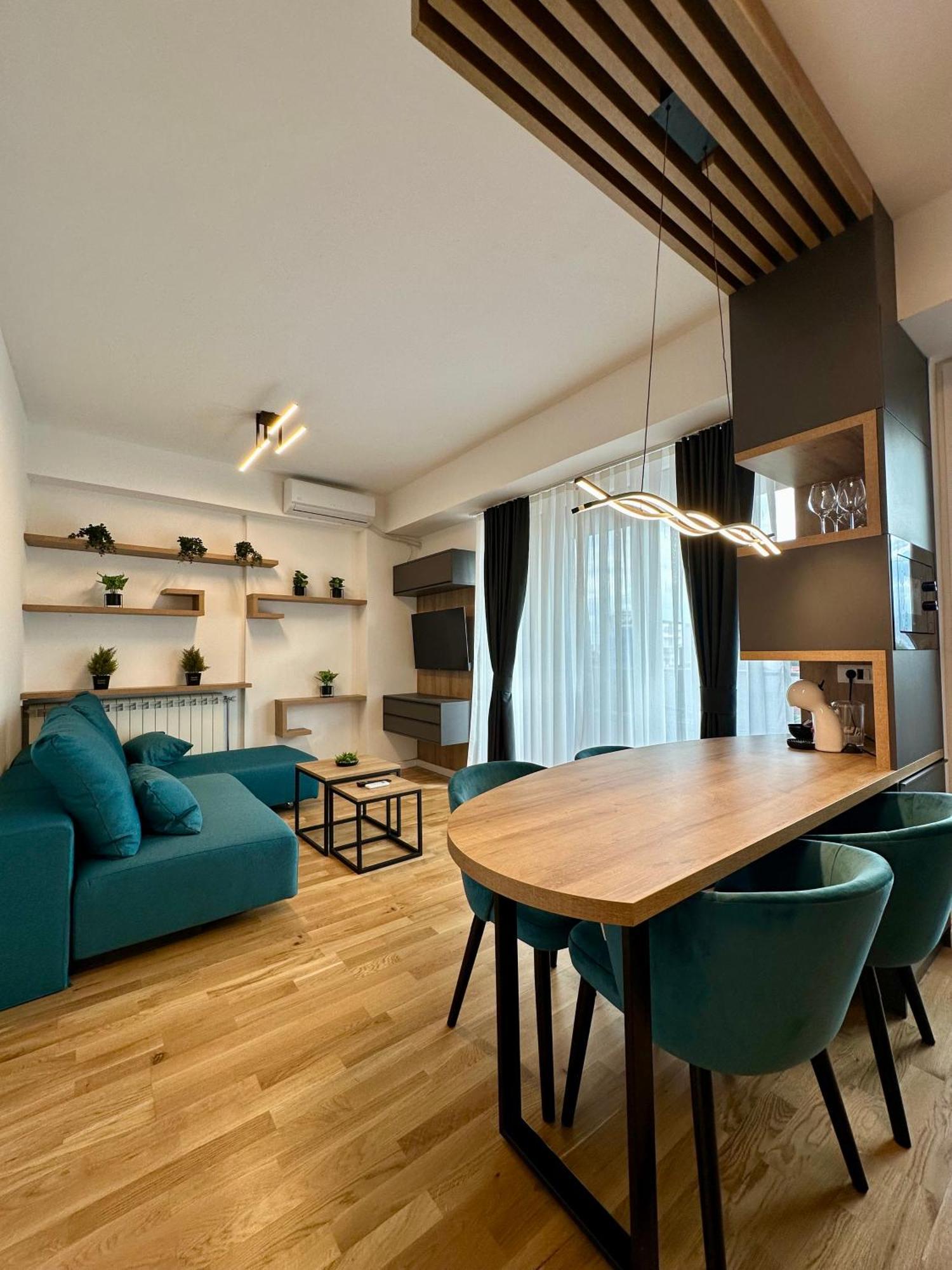 Downtown Riverside Apartments Skopje Buitenkant foto