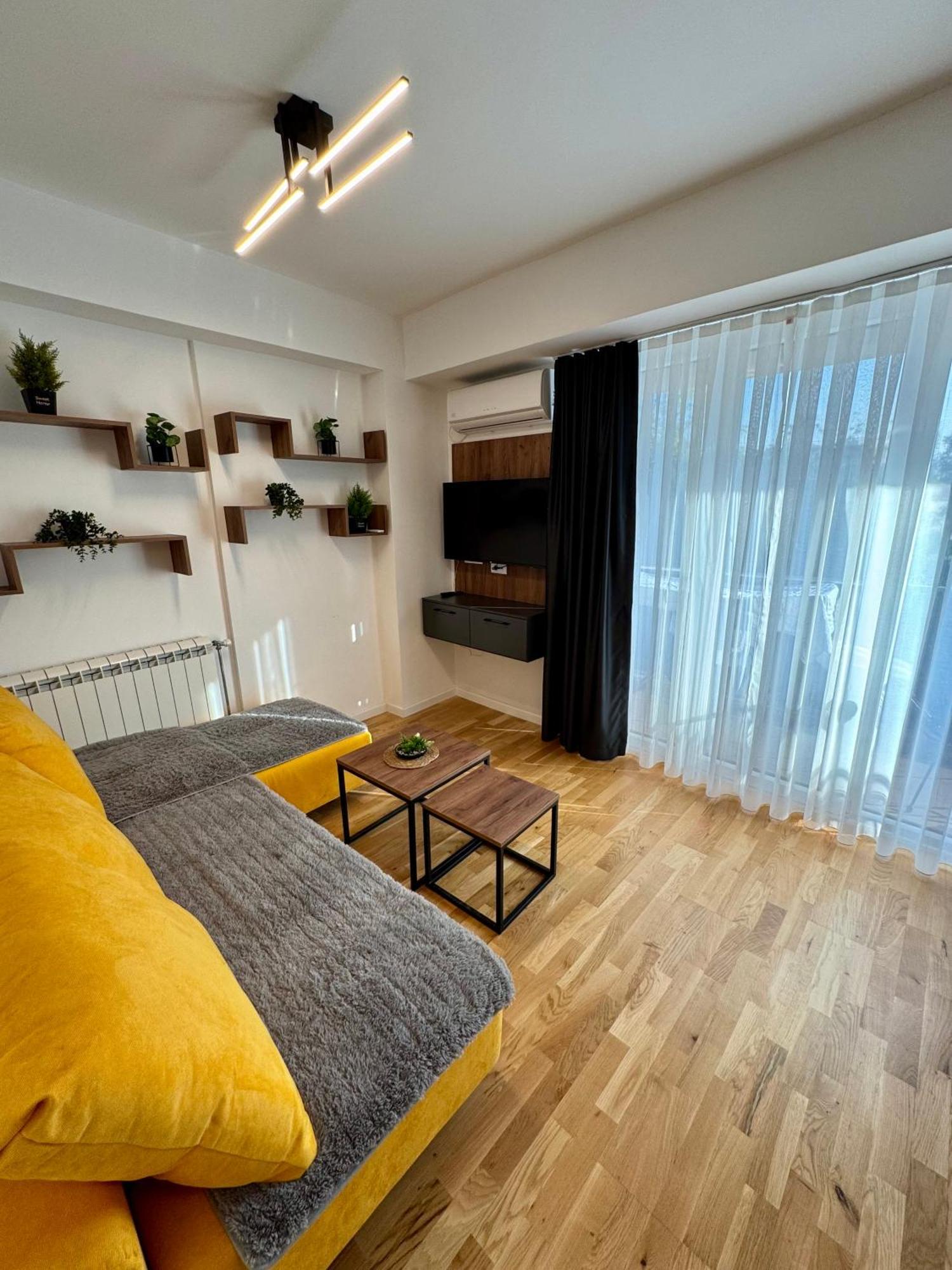 Downtown Riverside Apartments Skopje Buitenkant foto