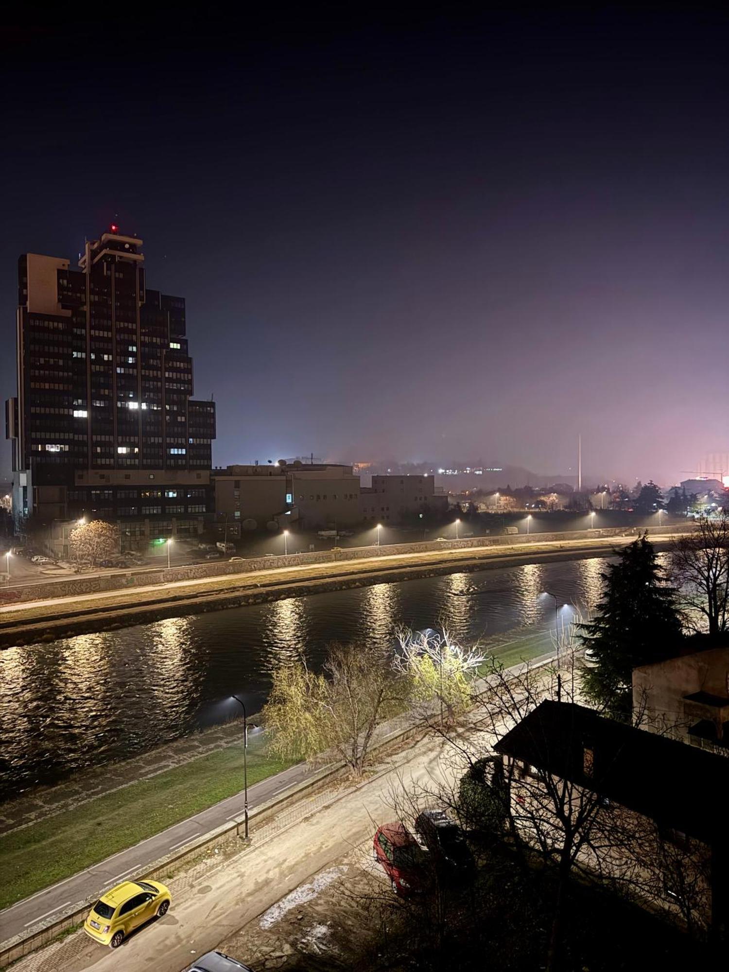 Downtown Riverside Apartments Skopje Buitenkant foto