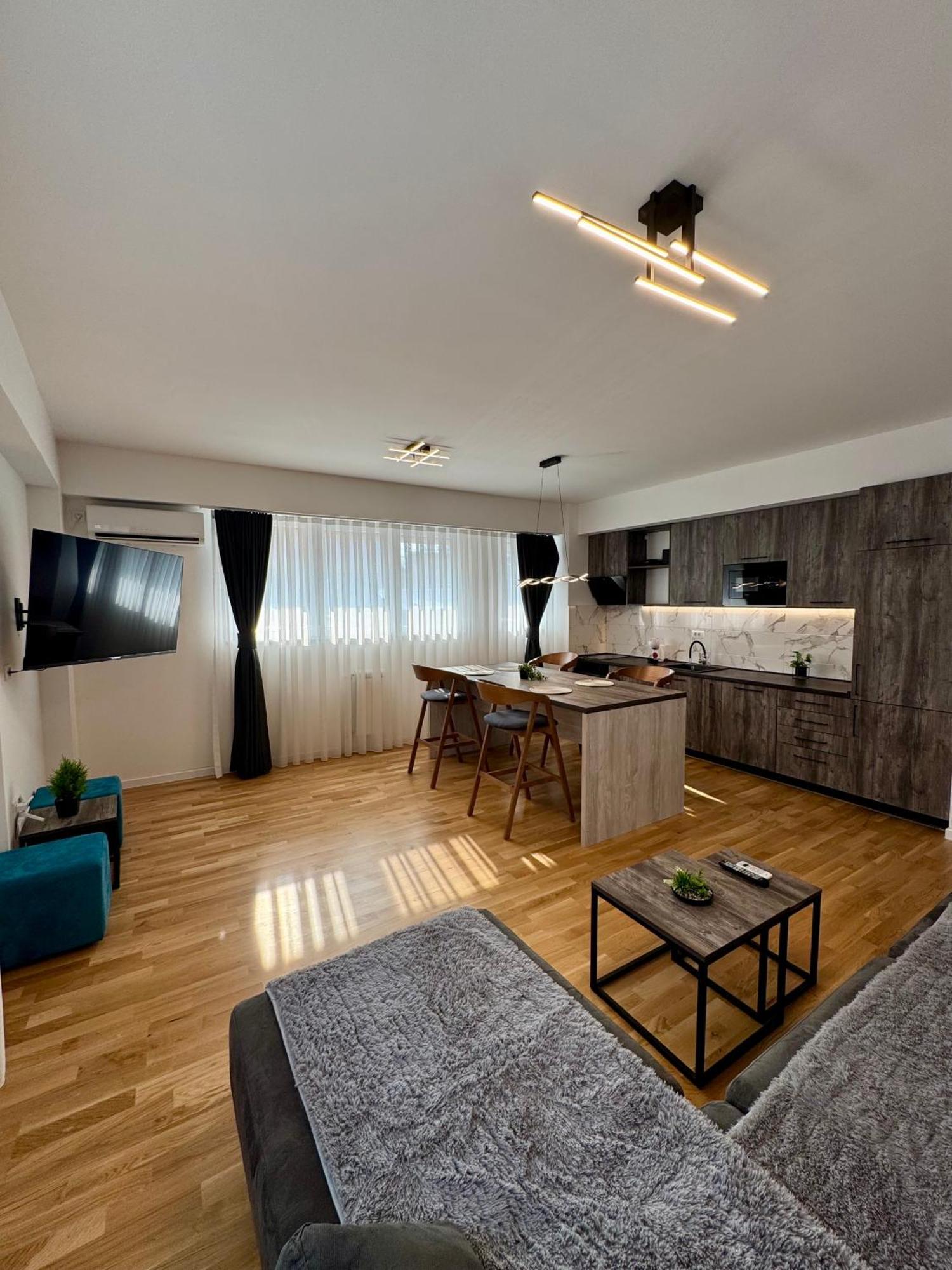Downtown Riverside Apartments Skopje Buitenkant foto